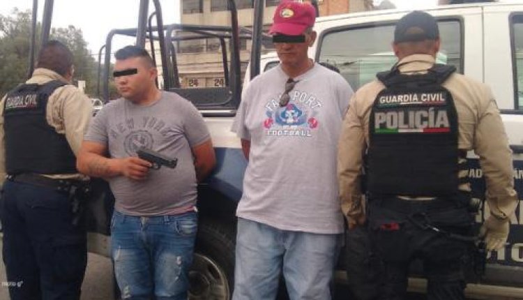 Detienen a presuntos ladrones de tiendas Oxxo en Tecámac, Edomex
