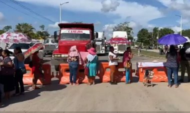 Maquinaria de Tren Maya destruye el camino de acceso de la colonia Fraternidad Antorchista de Chetumal