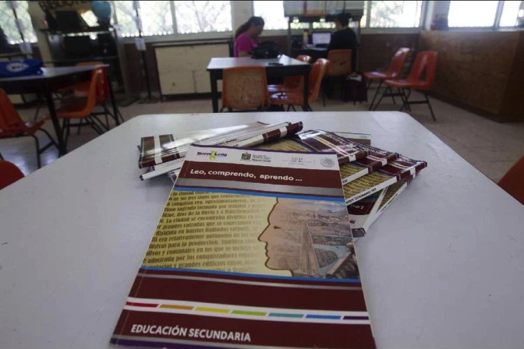 Ministro Luis María Aguilar, ordena suspender la distribución de los libros de texto gratuitos en Chihuahua