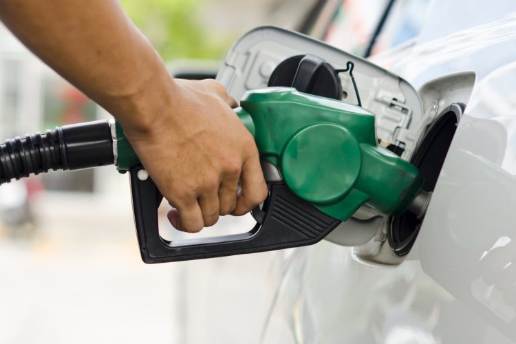 Se propone castigo en el Edomex a quienes carguen gasolina y se vayan sin pagar