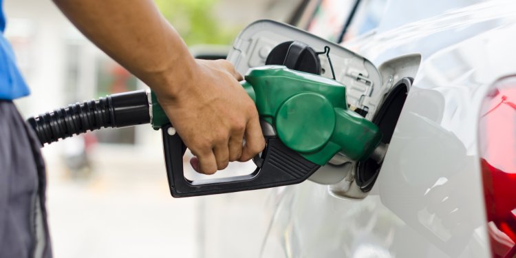 Se propone castigo en el Edomex a quienes carguen gasolina y se vayan sin pagar