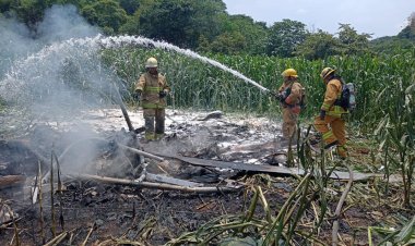 Helicóptero se desploma en Tuxpan, Jalisco; todos sus tripulantes murieron