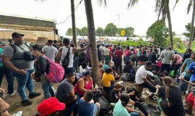 Más de mil 500 migrantes continúan varados en Chiapas
