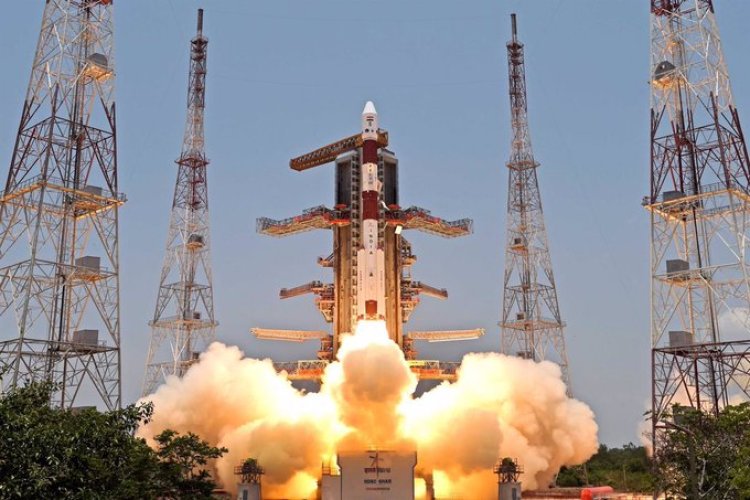 Exitosamente, India pone en órbita su satélite solar Aditya-L1
