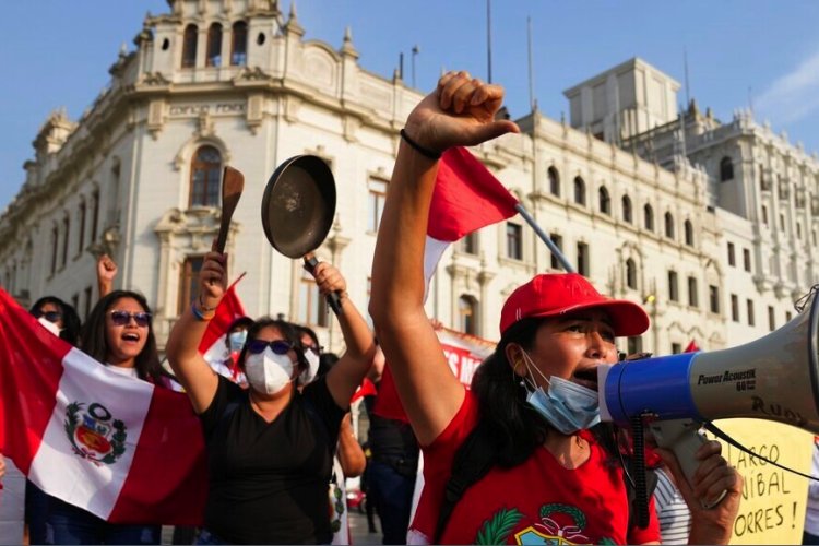 Gremio periodístico de Perú alerta sobre iniciativa contra la libertad de expresión