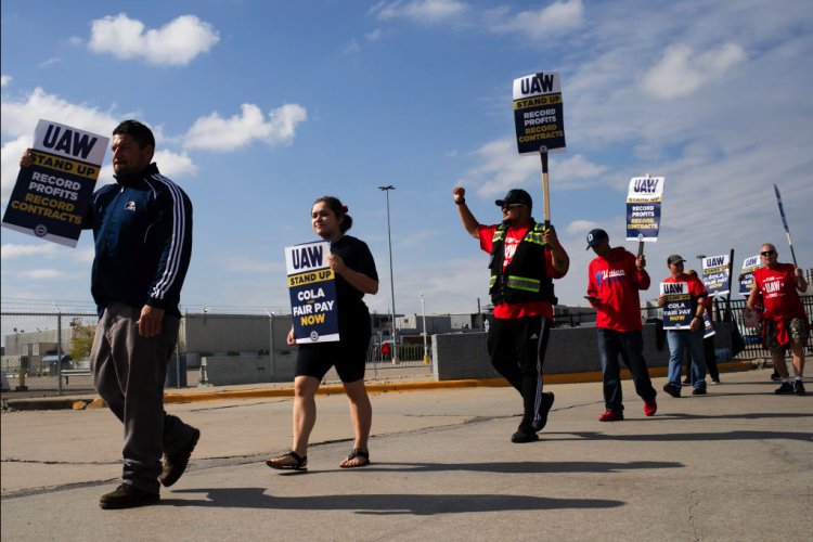 Estalla huelga del sindicato automotriz UAW en EEUU; podría afectar sector mexicano