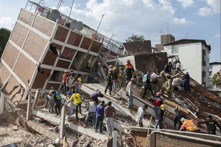 A seis años del sismo, damnificados denuncian política de reconstrucción fallida