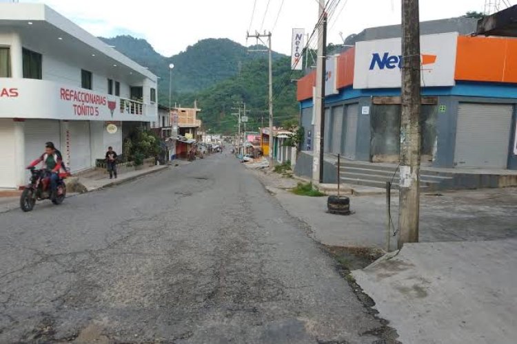 Permanecen secuestrados municipios fronterizos en Chiapas