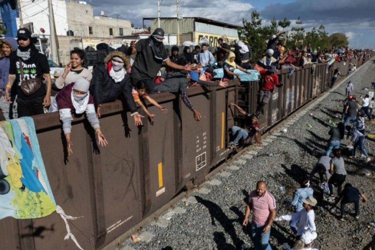 Se agudiza crisis migratoria en Ciudad Juárez; miles esperan su paso a EEUU