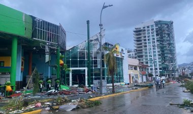 Guerrero gravemente afectado por el paso de OTIS; ven tardía respuesta del gobierno federal