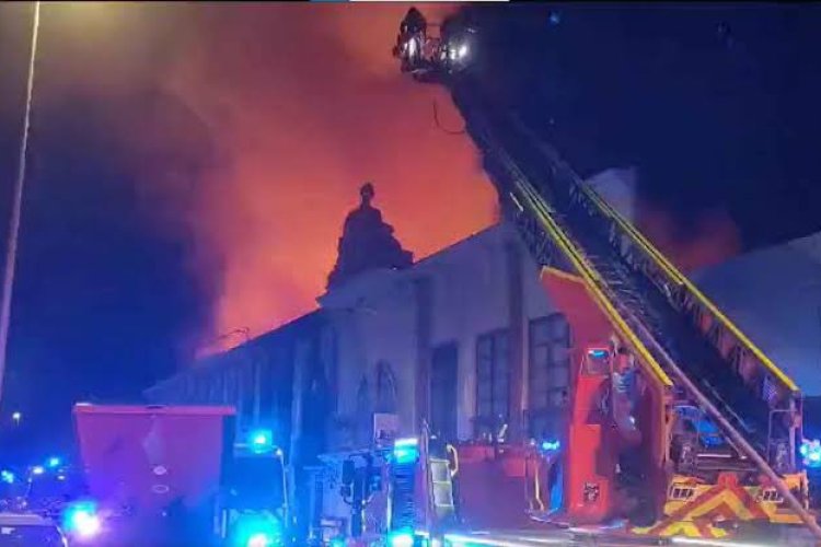 Trágico incendio en una discoteca de Murcia, España, deja al menos 13 muertos