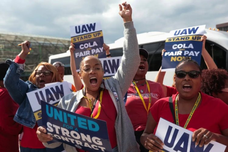 General Motors y Ford despiden a 500 empleados a causa de la huelga de UAW, en EEUU