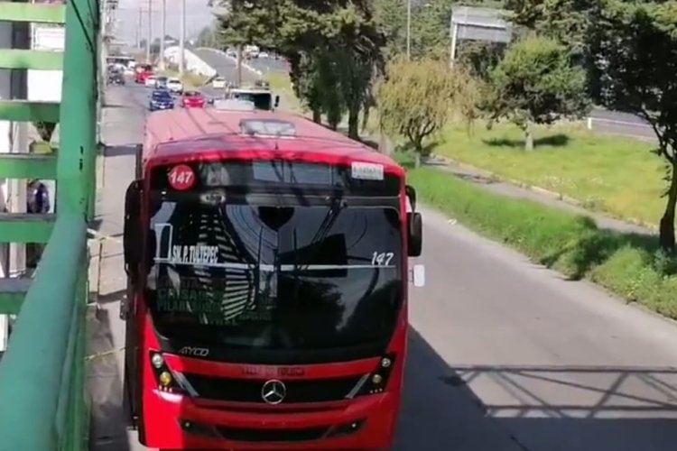 Asaltan autobús de servicio público en Toluca; dos pasajeros resultaron heridos al resistirse asalto