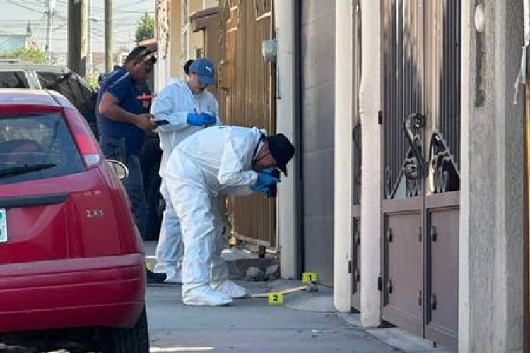 Asesinan a agente de policía frente a su hija en Baja California