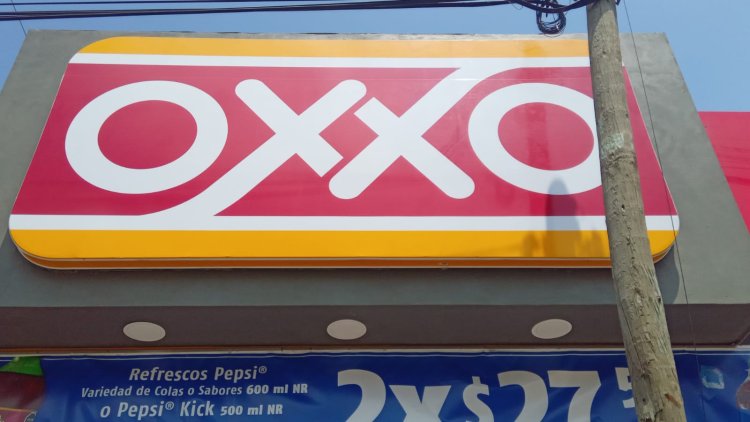 Retiro de incentivos a empleados del OXXO provoca protesta