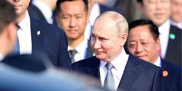 Putin llega a China para reunirse con Xi Jinping