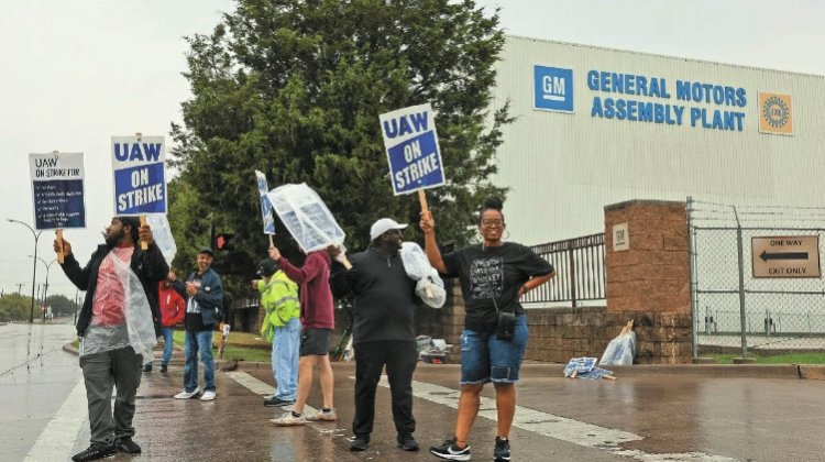 Prevén fin de la huelga de la UAW tras acuerdo con General Motors