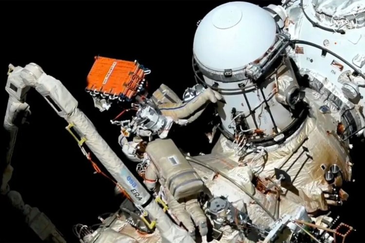 Dos astronautas de la NASA inician caminata para tareas de mantenimiento en la Estación Espacial Internacional