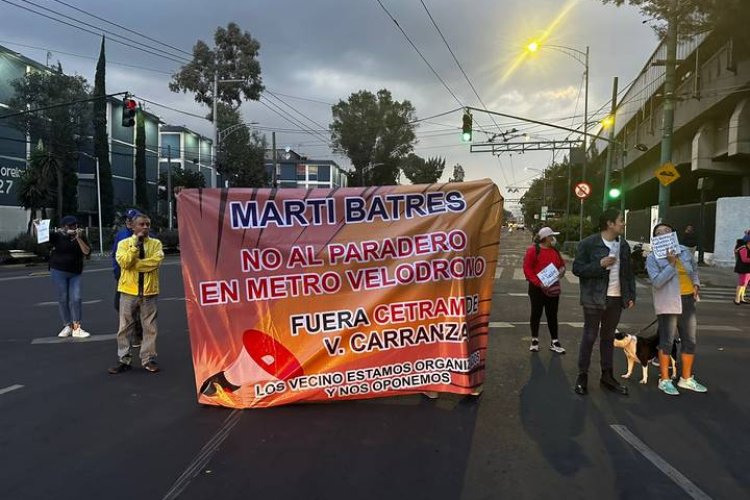 Vecinos protestan en contra de paradero provisional por remodelación de la Línea 9 del Metro CDMX