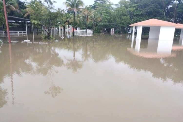 Inundaciones por frente frío Número 8 en Tabasco