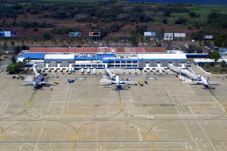 Reanudan vuelos comerciales en Aeropuerto de Acapulco, Guerrero