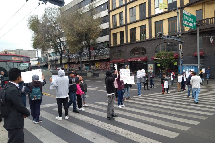 Ciudadanos realizan manifestación en contra de la ratificación de Ernestina Godoy