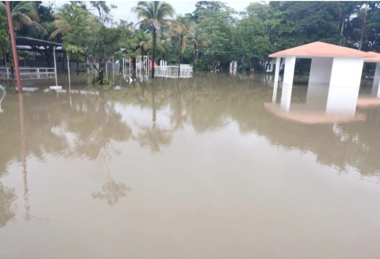 Inundaciones por frente frío Número 8 en Tabasco