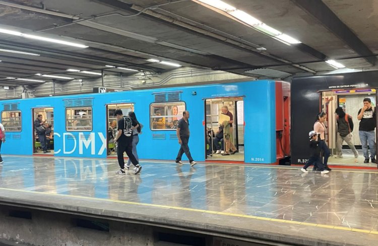 Guardan tren en la Línea 9 del Metro CDMX con todo y pasajeros