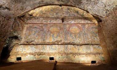 Desentierran lujosa casa romana con mosaico único cerca del Coliseo en Italia