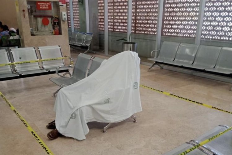 Muere adulto mayor en la sala de espera de clínica del IMSS en Colima