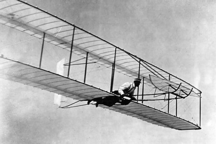 Se cumplieron 120 años desde el primer vuelo de la historia