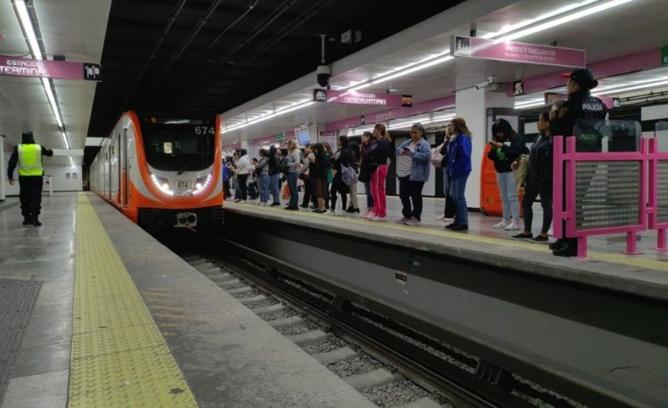 Fallas y retrasos en la Línea 1 del Metro CDMX son por periodo de asentamiento de acuerdo al director