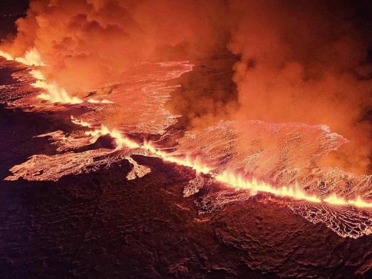 Volcán en Islandia comienza anunciada erupción