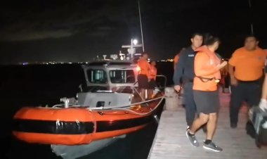 Rescatan a náufragos que estaban desaparecidos tras hundimiento de embarcación en Quintana Roo