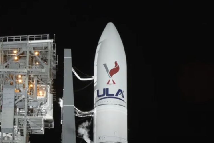 Reportan problemas técnicos con la nave que lleva el ‘Proyecto Colmena’ a la Luna