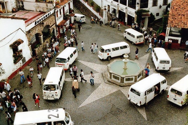 Taxco reactivó servicio de transporte público tras ola de violencia, Guerrero