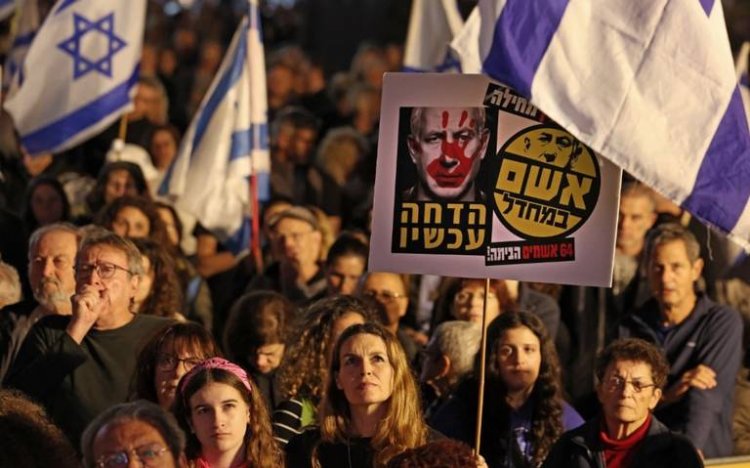 Manifestantes en Israel piden la renuncia de Netanyahu y nuevas elecciones