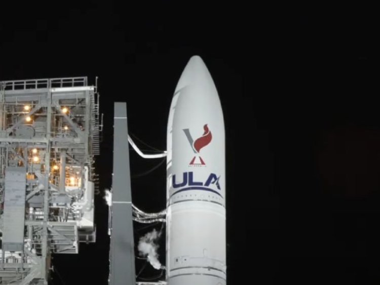 Reportan problemas técnicos con la nave que lleva el ‘Proyecto Colmena’ a la Luna