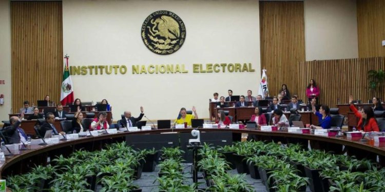 INE define fechas y sedes para los tres debates presidenciales