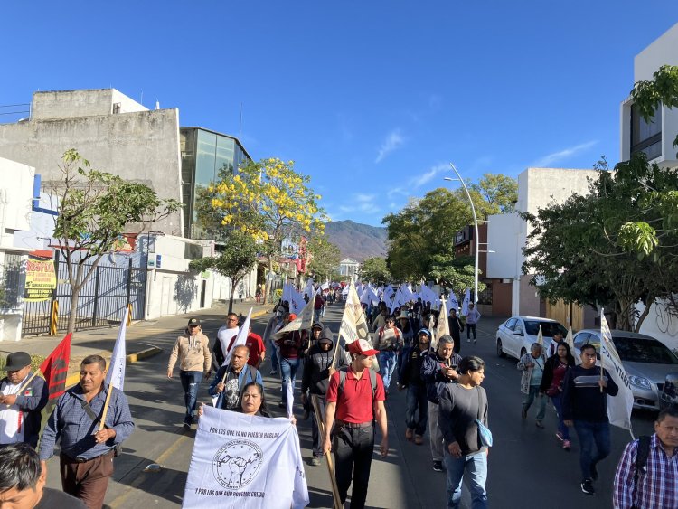 En Oaxaca, acusan a Morena de brindar protección y cargos a funcionarios involucrados de cometer represión