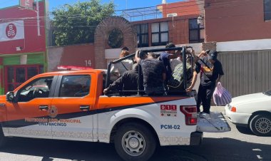 Habilitan patrullas como transporte público en Chilpancingo, Gro, tras suspensión de servicio