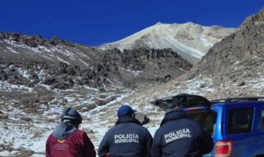 Encuentran con vida a alpinistas que estaban perdidos en el Pico de Orizaba