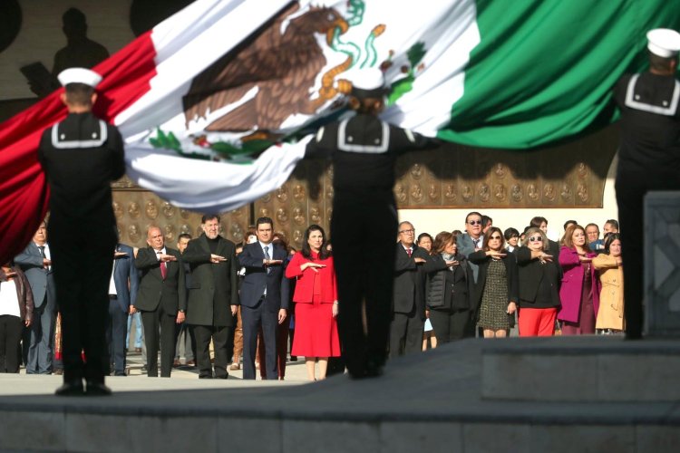 Paquete de iniciativas de AMLO, confronta cada vez más a partidos en México