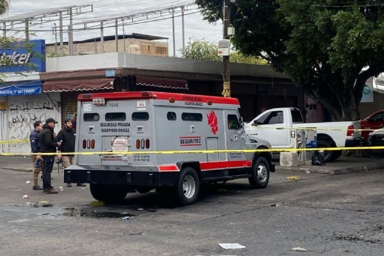 Sujetos asaltan camioneta de valores y se roban más de 7 millones de pesos en Guadajalara