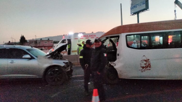 Choque en la autopista México-Puebla deja al menos tres personas heridas