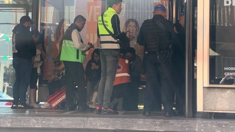 Ciclista provoca accidente en Metrobús de la Línea 2