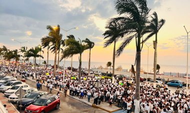 Proponen desaparición de poderes en el estado de Campeche