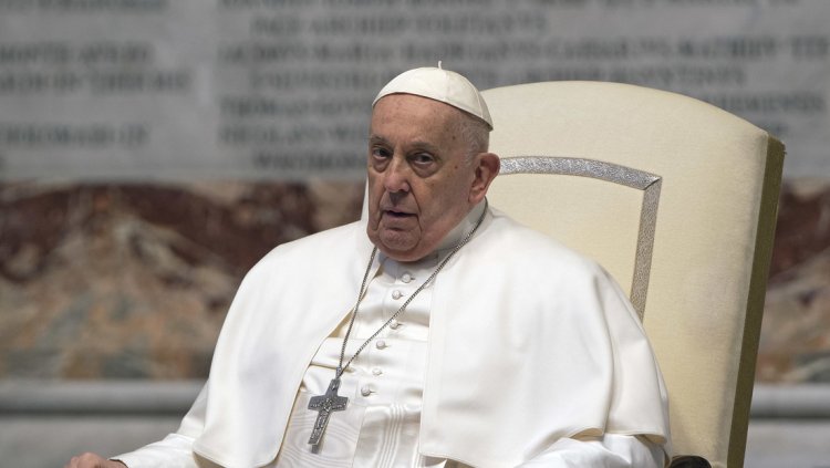 "No llevar el país al suicidio": El papa Francisco apoya que Ucrania se rinda