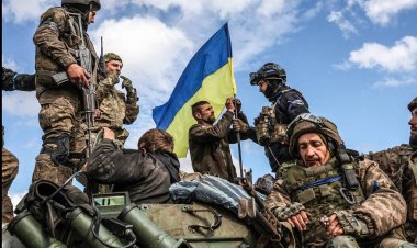 Soldados ucranianos desertan y amenazan a mandos
