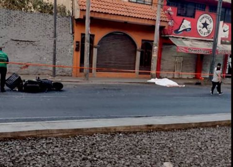 Motociclista muere tras chocar en calles de Iztapalapa